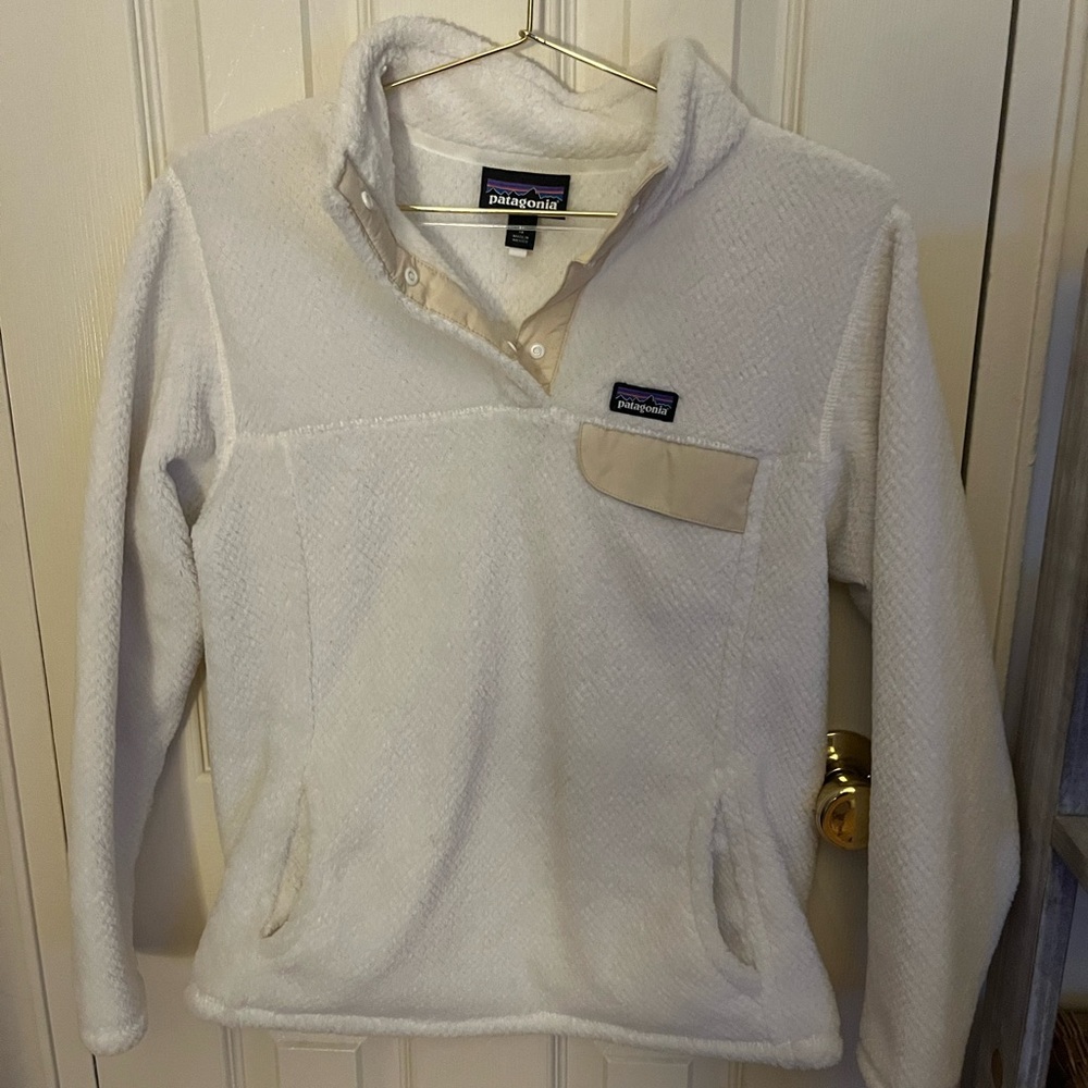 Patagonia Women's Off-White Fleece Pullover
